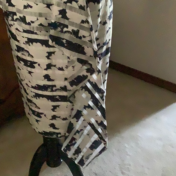 Black halo shift dress - Picture 3 of 8